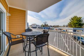 Idyllic New Buffalo Condo Walk to Beach and Shops!